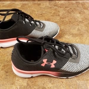 Under Armour Shoes (Youth 5Y/Women's 6.5)